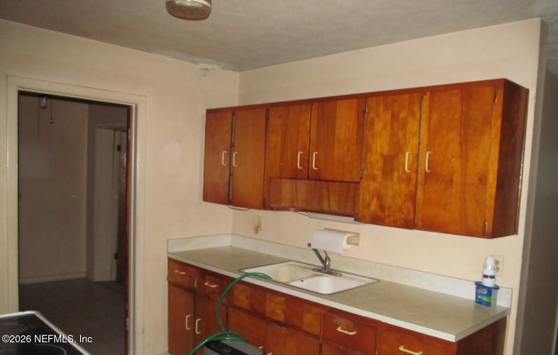 6765 Gaspar Cir E, Jacksonville, FL 32219