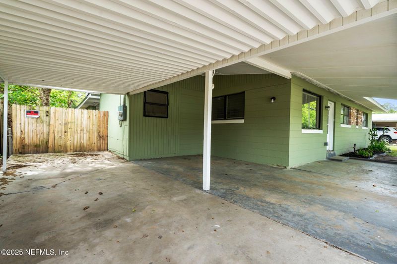 6768 Daughtry Blvd S, Jacksonville, FL 32210