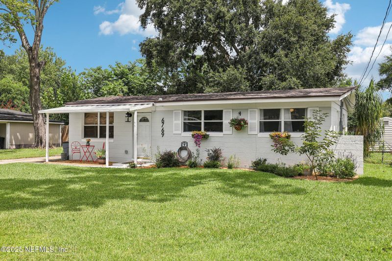 6769 Daughtry Blvd S, Jacksonville, FL 32210