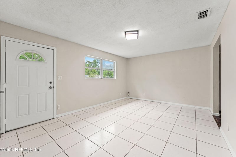 6781 Tinkerbell Ln, Jacksonville, FL 32210