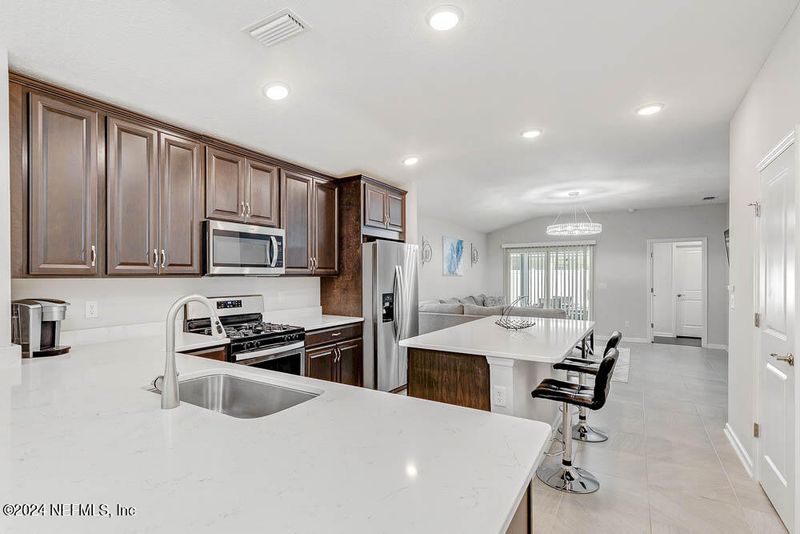 68 Ruskin Dr, St Johns, FL 32259