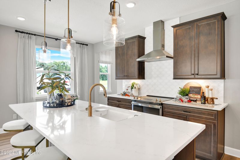 6806 Rhapsody Rd, Jacksonville, FL 32244