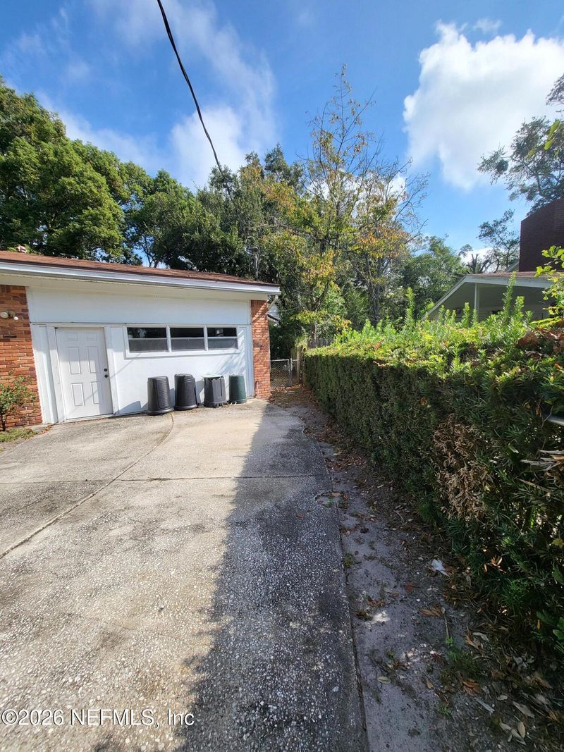 6809 Azul Ct, Jacksonville, FL 32210