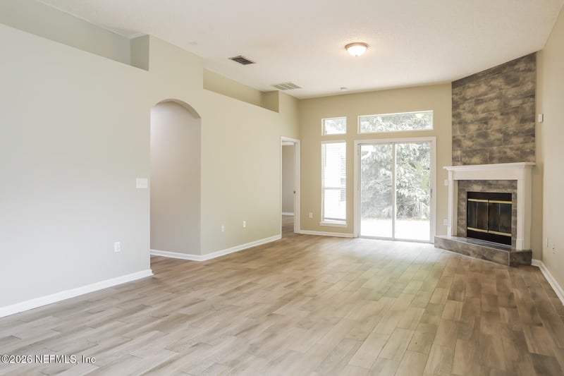 6809 Morse Oaks Dr, Jacksonville, FL 32244