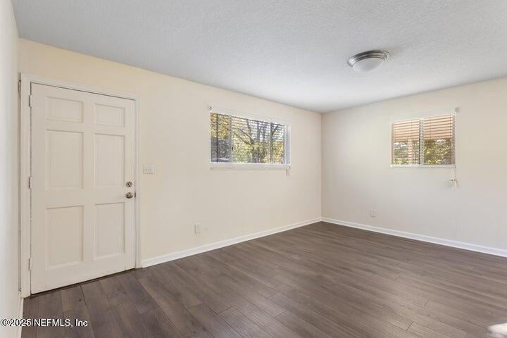 6812 Goldilocks Ln, Jacksonville, FL 32210