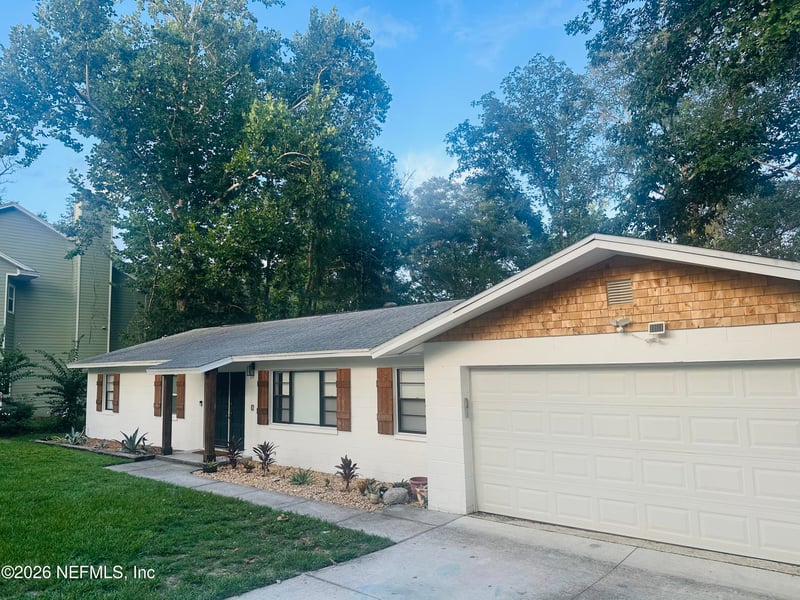 683 Arthur Moore Dr, Green Cove Springs, FL 32043