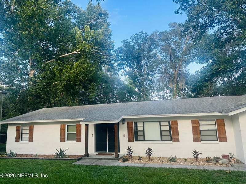 683 Arthur Moore Dr, Green Cove Springs, FL 32043