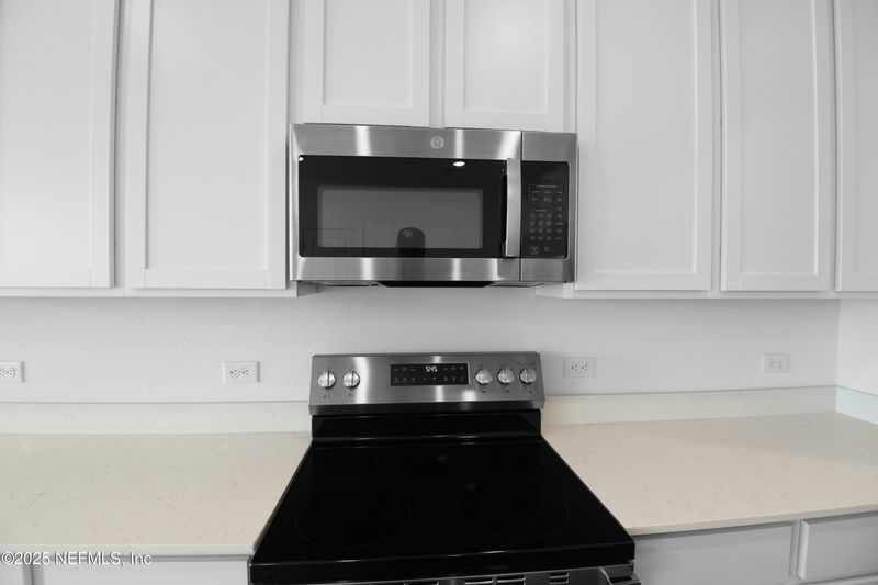 6834 Rhapsody Rd, Jacksonville, FL 32244