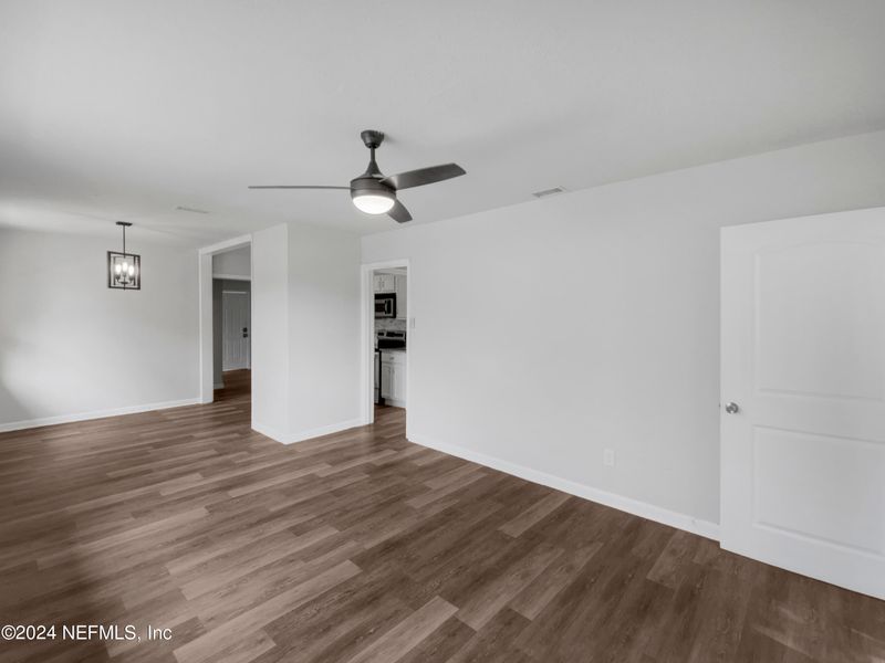 6837 Perry St, Jacksonville, FL 32208