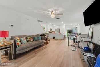 6849 Lake Mist Ln, Jacksonville, FL 32210