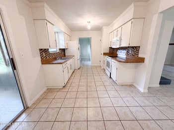6854 Holly Hill Rd, Melrose, FL 32666