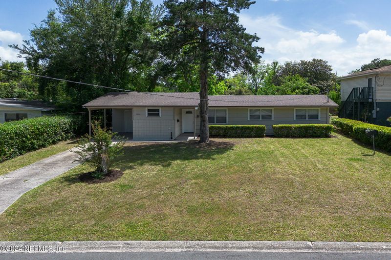 6860 Biddy Ln, Jacksonville, FL 32210