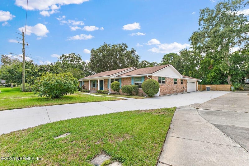 6870 La Loma Dr, Jacksonville, FL 32217