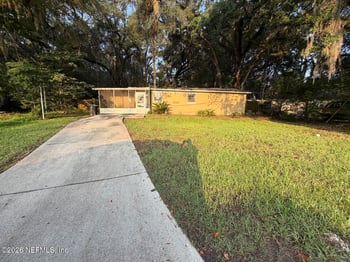 6880 Tinkerbell Ln, Jacksonville, FL 32210