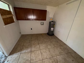 6880 Tinkerbell Ln, Jacksonville, FL 32210