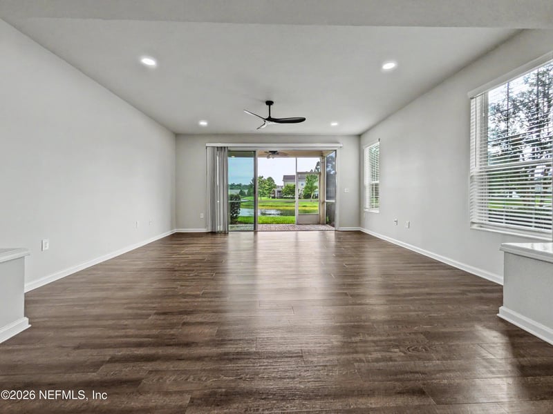 6908 Roundleaf Dr, Jacksonville, FL 32258