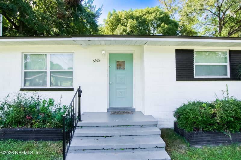6910 Cartier Cir, Jacksonville, FL 32208