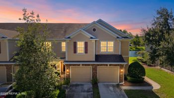 6910 Roundleaf Dr, Jacksonville, FL 32258