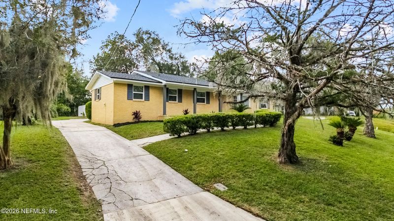 6926 Hanson Dr N, Jacksonville, FL 32210