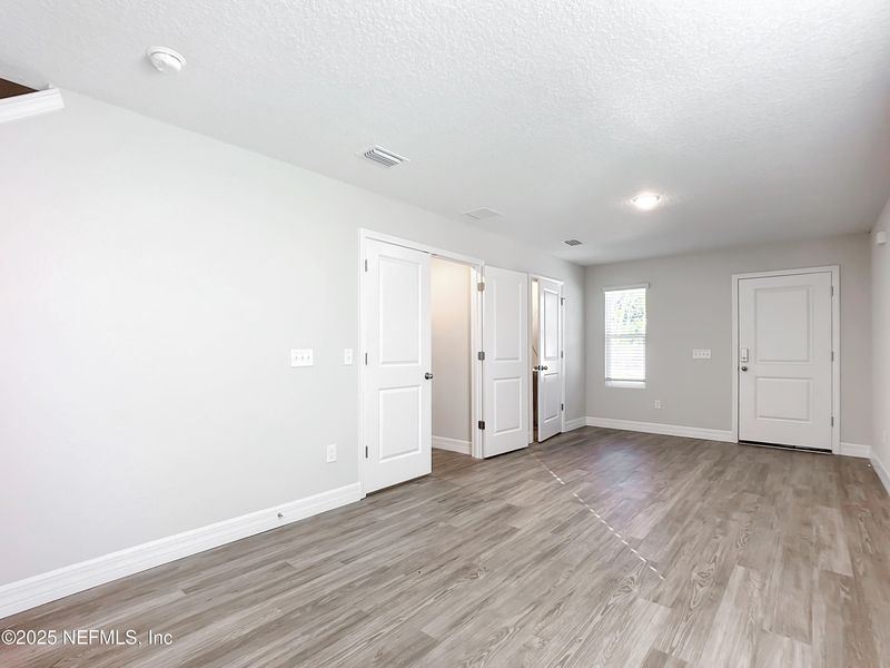 6926 Thurston Rd, Jacksonville, FL 32210