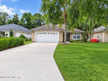 693 Mackenzie Cir, St Augustine, FL 32092