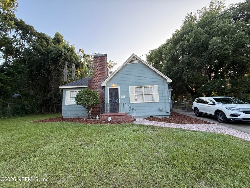 6946 Oakwood St, Jacksonville, FL 32208