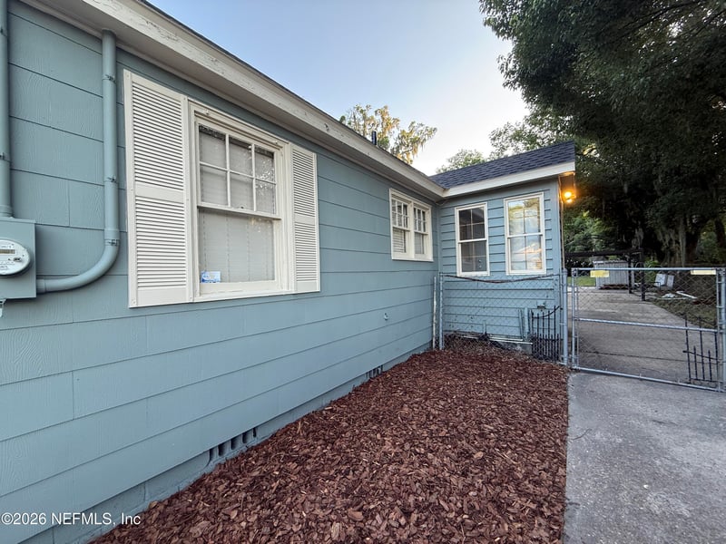 6946 Oakwood St, Jacksonville, FL 32208
