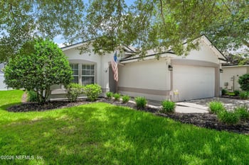 695 Bellshire Dr, Orange Park, FL 32065