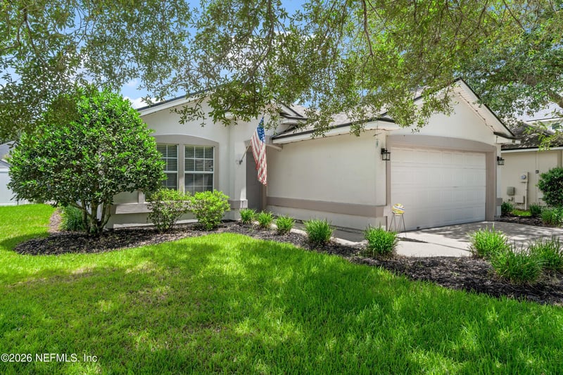 695 Bellshire Dr, Orange Park, FL 32065