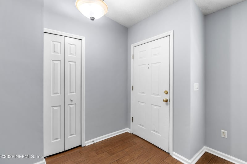 695 Bellshire Dr, Orange Park, FL 32065