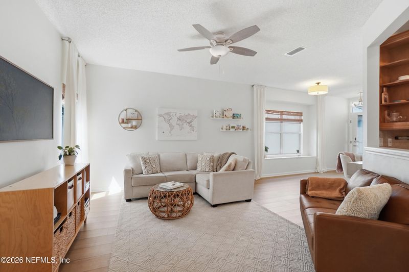 695 Selva Lakes Cir, Atlantic Beach, FL 32233
