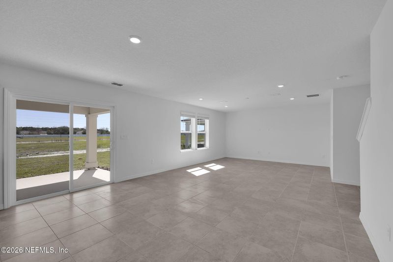 6951 Sandperch St, Jacksonville, FL 32244