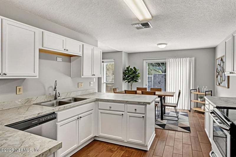 6975 Huntington Woods Cir E, Jacksonville, FL 32244