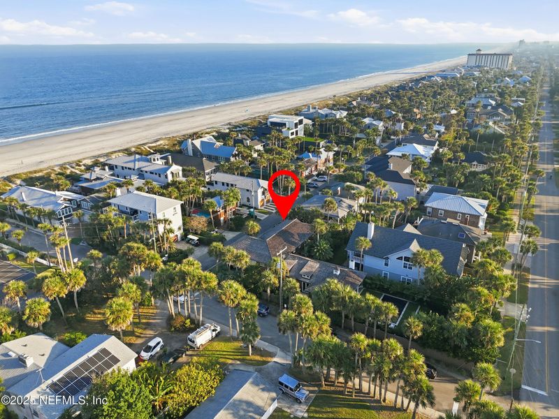 698 Beach Ave, Atlantic Beach, FL 32233