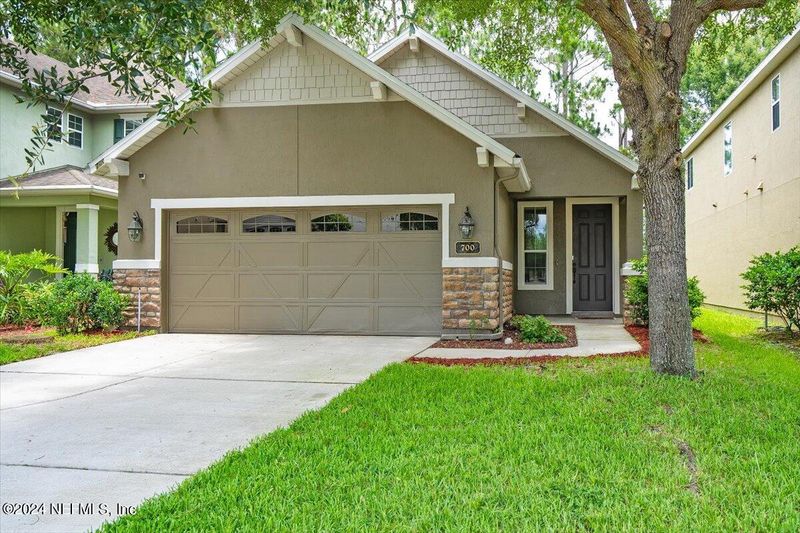 700 Briar View Dr, Orange Park, FL 32065