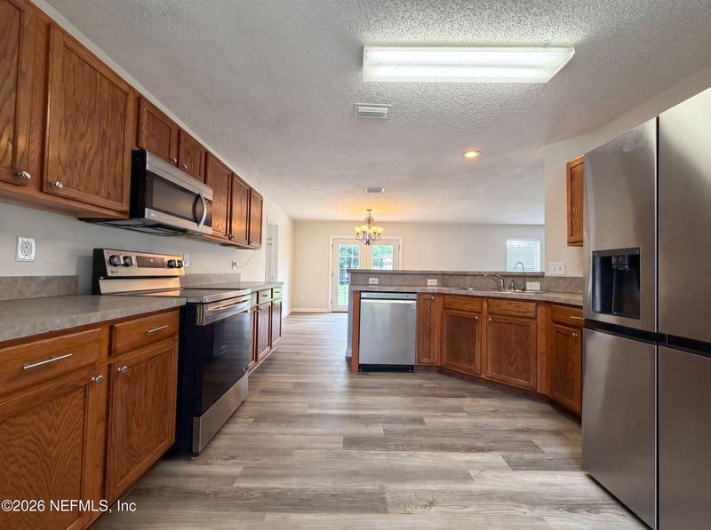 7002 Beekman Lake Dr, Jacksonville, FL 32222