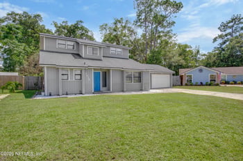 7018 Holiday Hill Ct, Jacksonville, FL 32216
