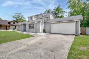 7018 Holiday Hill Ct, Jacksonville, FL 32216