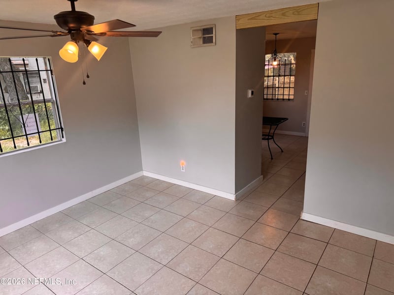 7020 E Ken Knight Dr, Jacksonville, FL 32209