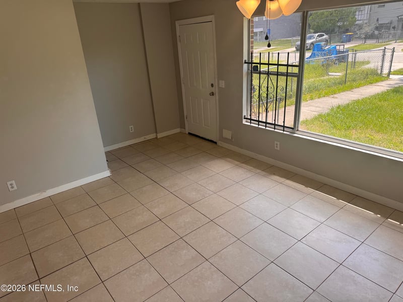 7020 E Ken Knight Dr, Jacksonville, FL 32209