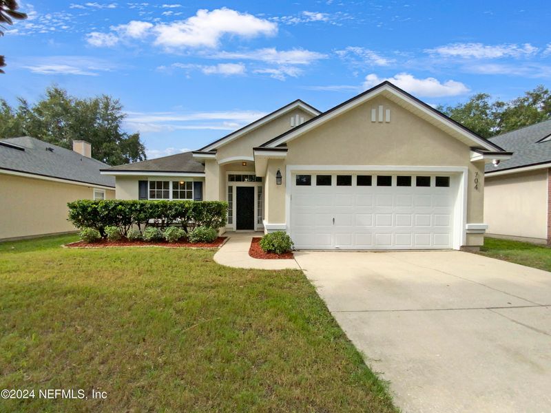 704 Mackenzie Cir, St Augustine, FL 32092