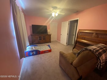 7043 Valley Crest Ct, Jacksonville, FL 32277