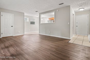7044 Red Robin Dr, Jacksonville, FL 32210