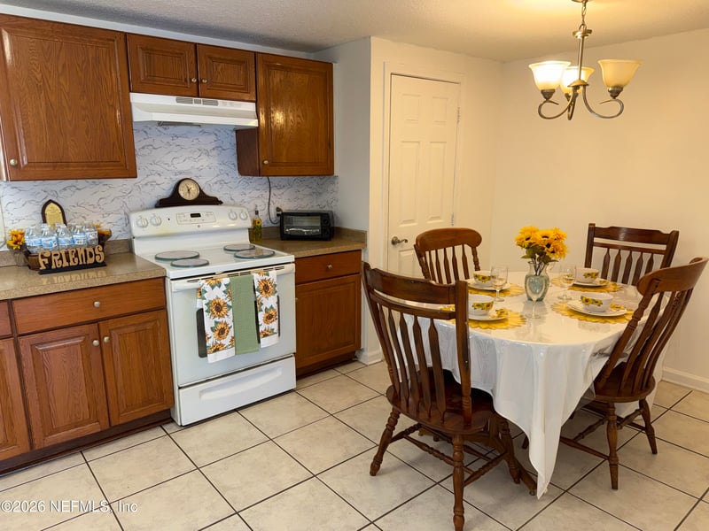 7047 Delisle Dr, Jacksonville, FL 32244
