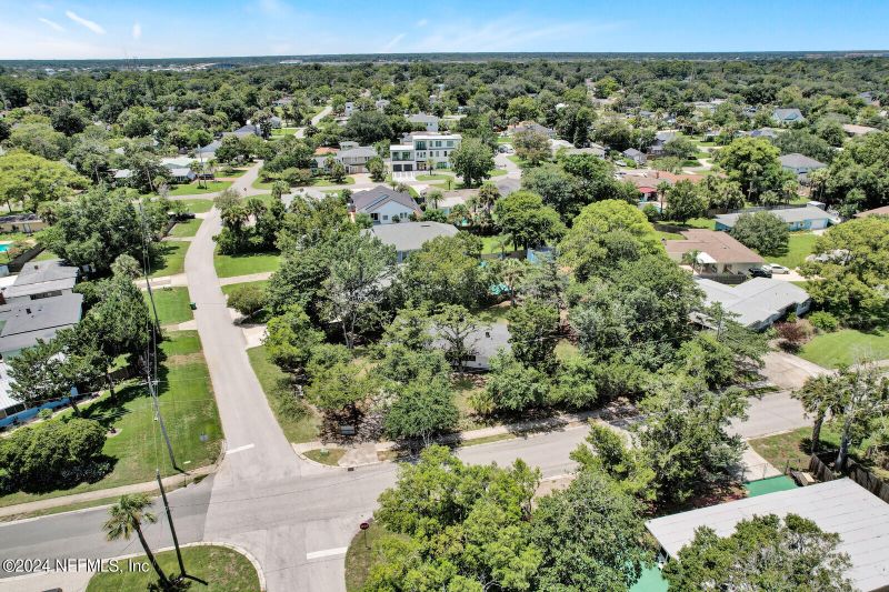 706 10th St N, Jacksonville Beach, FL 32250