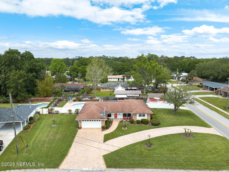 706 Montego Rd E, Jacksonville, FL 32216