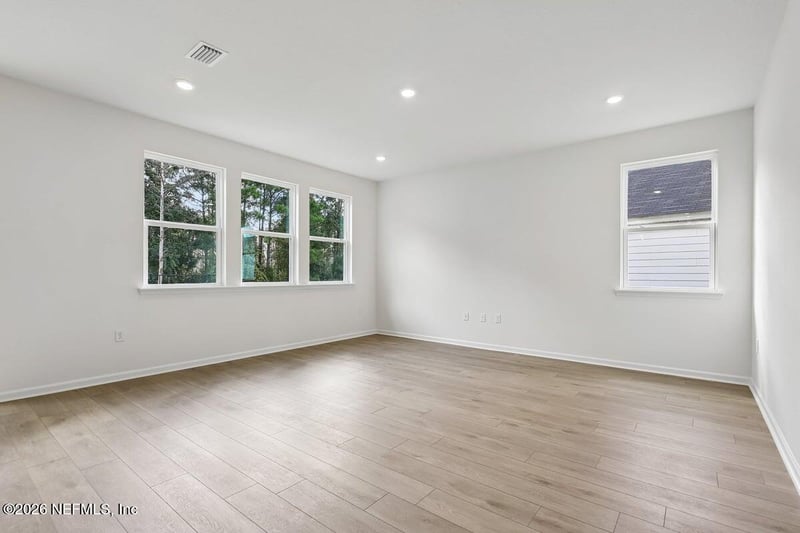 706 Panther Lake Pw, Jacksonville, FL 32221