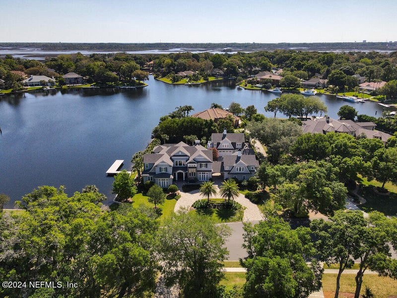707 Queens Harbor Blvd, Jacksonville, FL 32225
