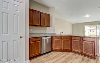 7071 Plymouth Grove Ct, Jacksonville, FL 32220