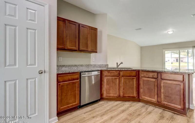7071 Plymouth Grove Ct, Jacksonville, FL 32220